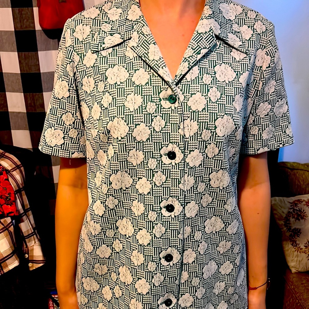 Cute top - button down